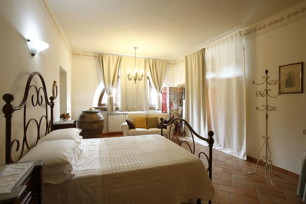 Podere Lornanino Monteriggioni Buitenkant foto